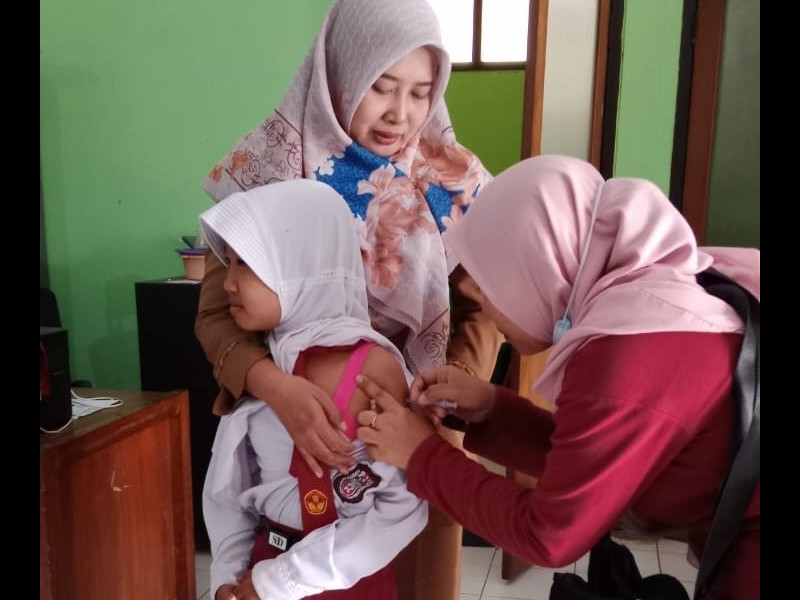 Bulan Imunisasi Anak Sekolah (BIAS) SD Negeri 2 Gunung Malang